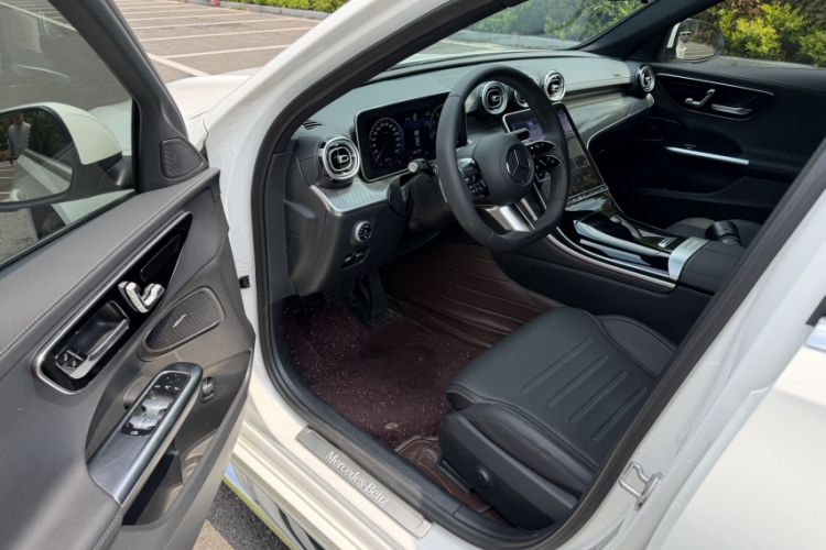 Used Mercedes-Benz C-Class 2023 Restyled C 260 L Sport Edition Interior 4