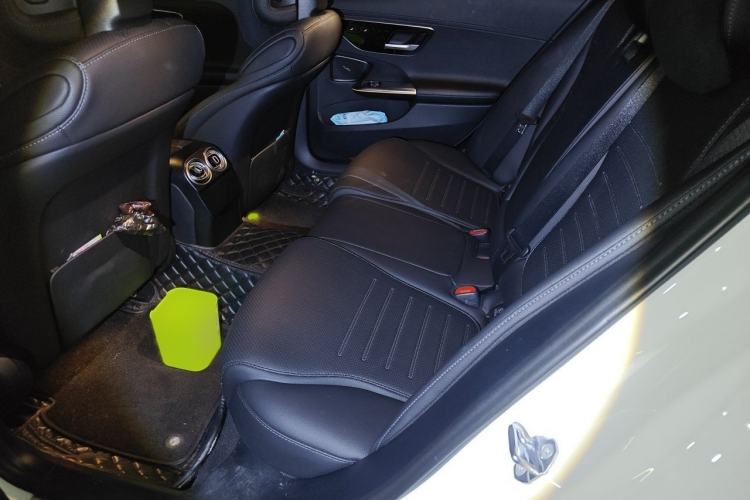Used Mercedes-Benz C-Class 2023 Restyled C 260 L Sport Edition Interior 4