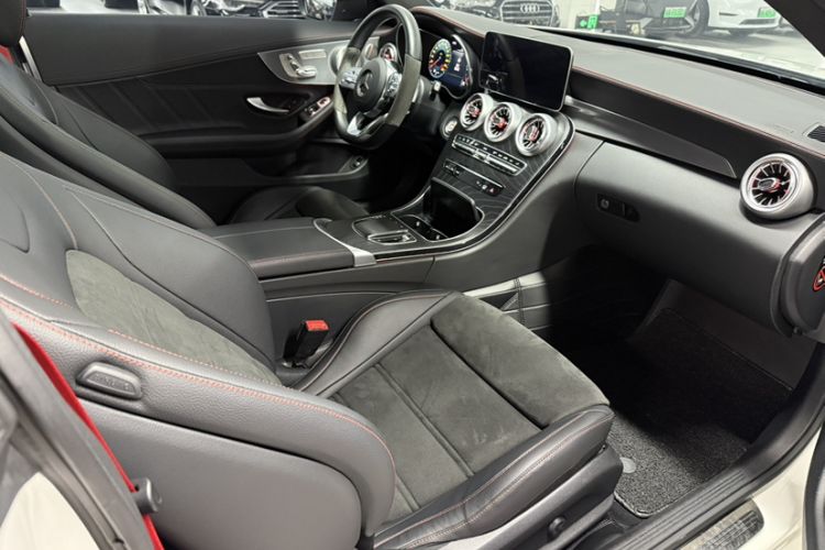 Used Mercedes-Benz C-Class 2023 C 260 Coupe Interior 4