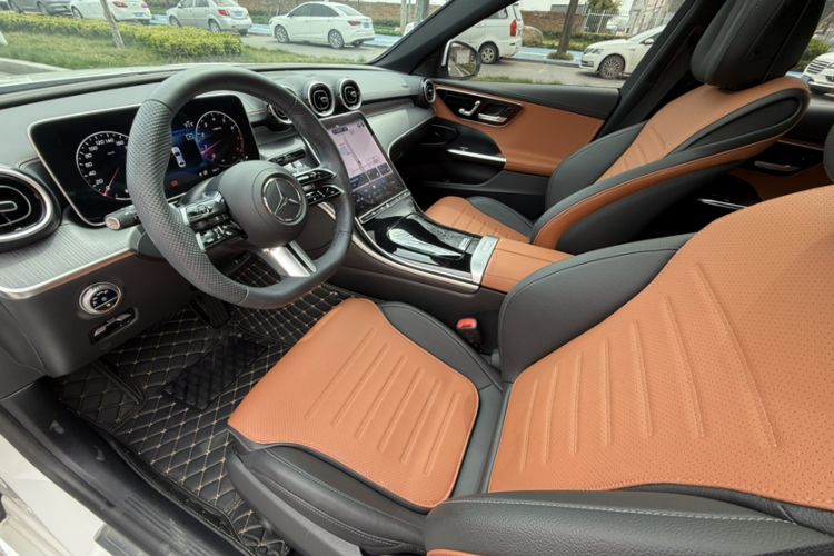 Used Mercedes-Benz C-Class 2023 C 200 L Sport Edition Interior 4