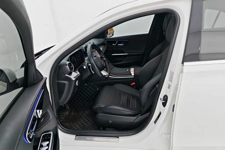 Used Mercedes-Benz C-Class 2023 Second Facelift C 260 L Sport Edition Interior 5