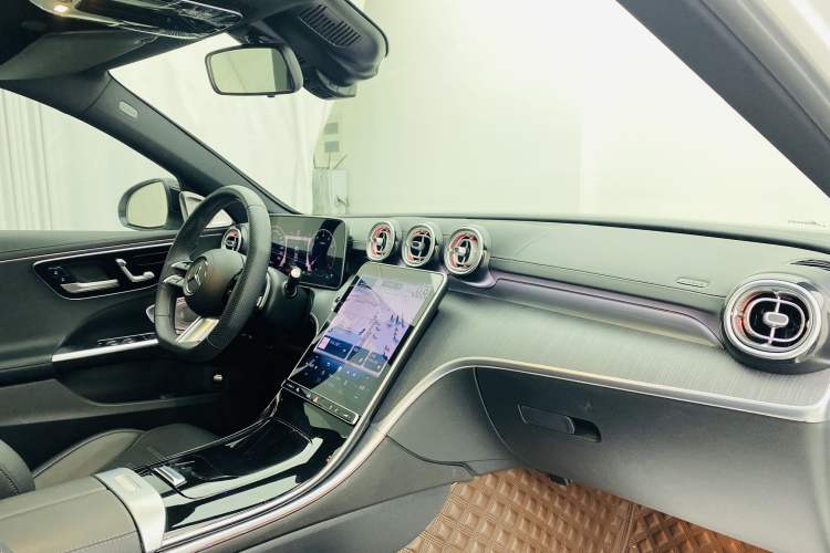 Used Mercedes-Benz C-Class 2023 C 200 L Sport Edition Interior 5