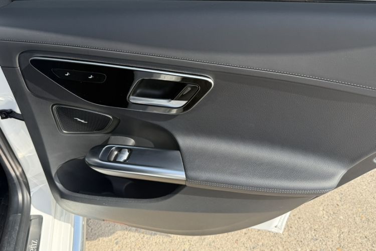 Used Mercedes-Benz C-Class 2023 Restyled C 260 L Sport Edition Interior 5