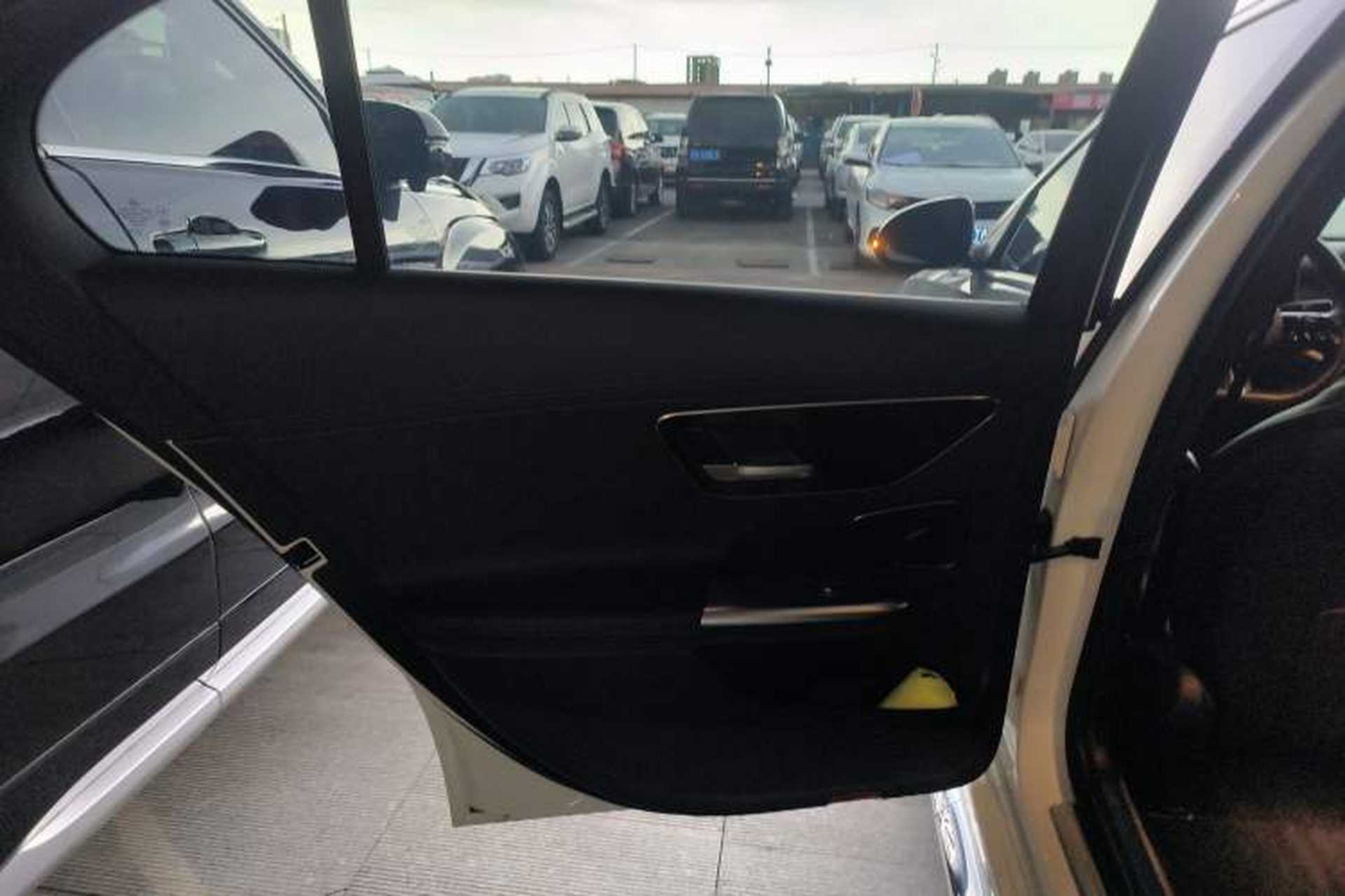 Used Mercedes-Benz C-Class 2023 Revised C 200 L Sport Edition Interior 5