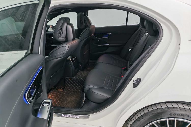 Used Mercedes-Benz C-Class 2023 Second Facelift C 260 L Sport Edition Interior 6