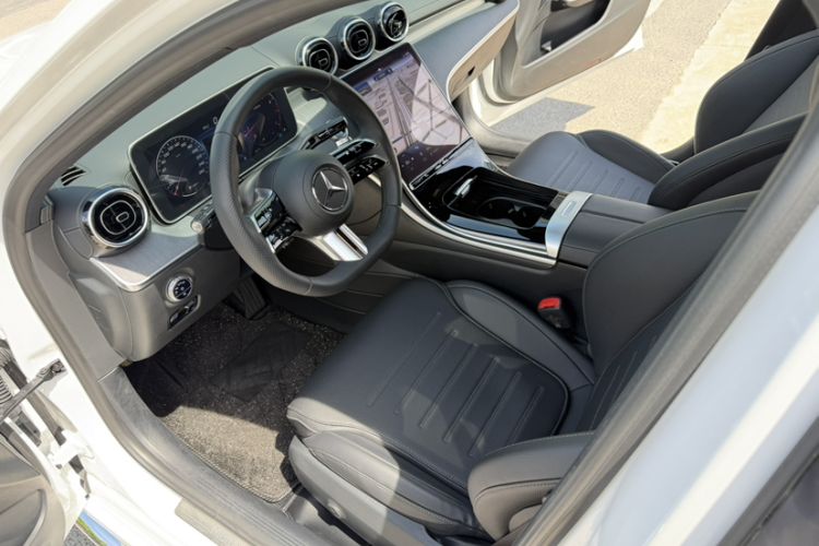 Used Mercedes-Benz C-Class 2023 C 200 L Sport Edition Interior 7