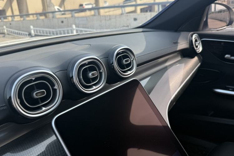 Used Mercedes-Benz C-Class 2023 Restyled C 260 L Sport Edition Interior 8