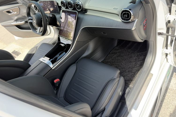 Used Mercedes-Benz C-Class 2023 C 200 L Sport Edition Interior 9