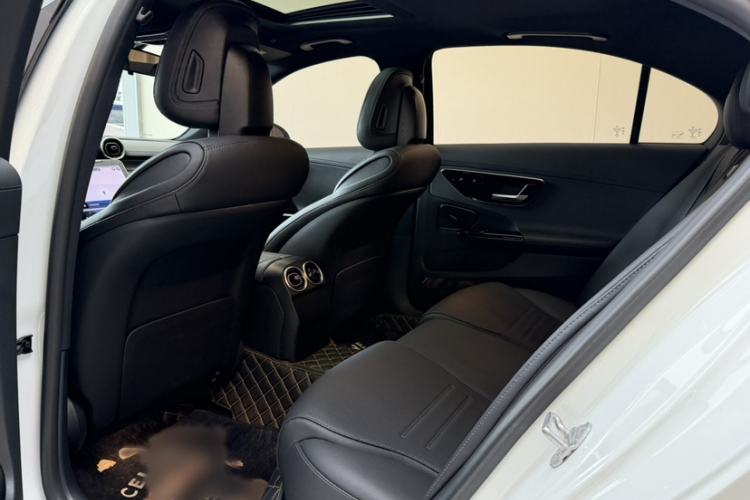 Used Mercedes-Benz C-Class 2023 C 200 L Sport Edition Interior 9