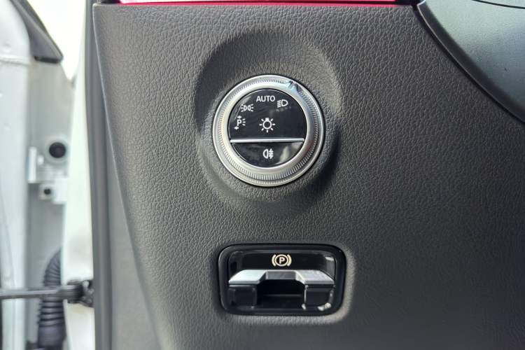 Used Mercedes-Benz C-Class 2023 C 260 L Sport Edition 4MATIC Interior 9