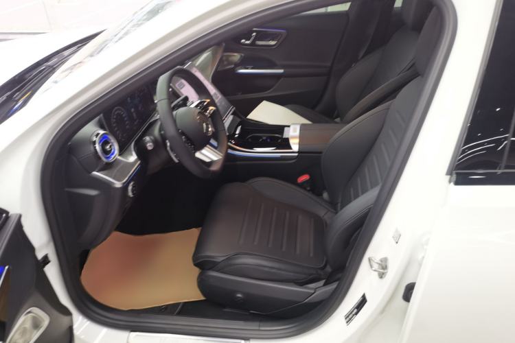 Used Mercedes-Benz C-Class 2023 Restyled C 260 L Night Edition Sports Version Left Front Seat