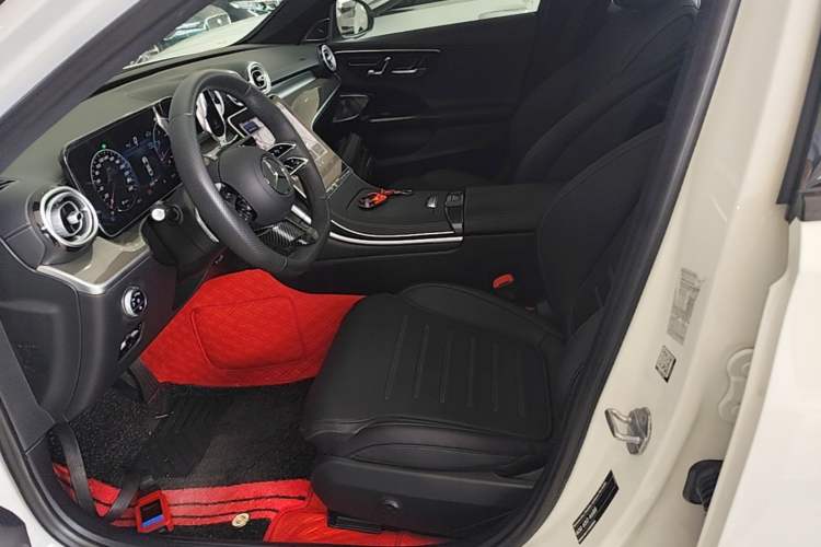 Used Mercedes-Benz C-Class 2023 Second Facelift C 260 L Starry Night Sports Edition Left Front Seat