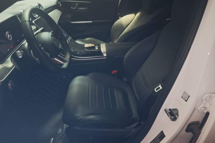 Used Mercedes-Benz C-Class 2023 Restyled C 260 L Night Edition Sports Version Left Front Seat