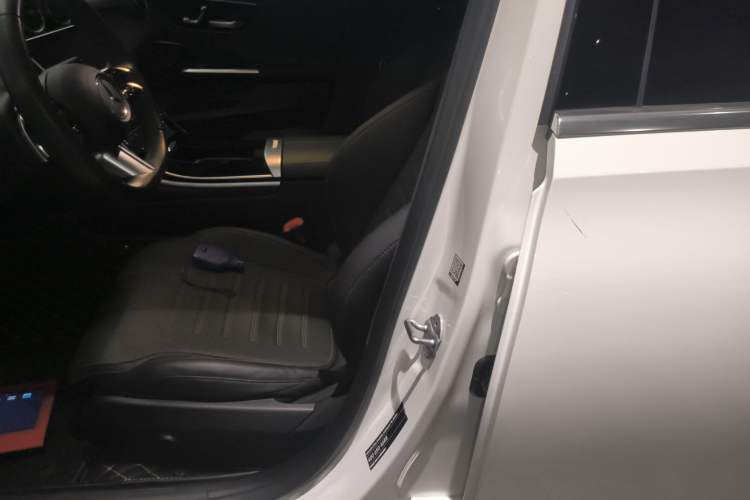 Used Mercedes-Benz C-Class 2023 Revised C 200 L Sport Edition Left Front Seat