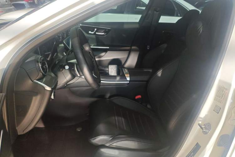 Used Mercedes-Benz C-Class 2023 Revised C 200 L Sport Edition Left Front Seat