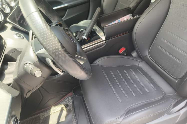 Used Mercedes-Benz C-Class 2023 Facelift C 260 L Left Front Seat