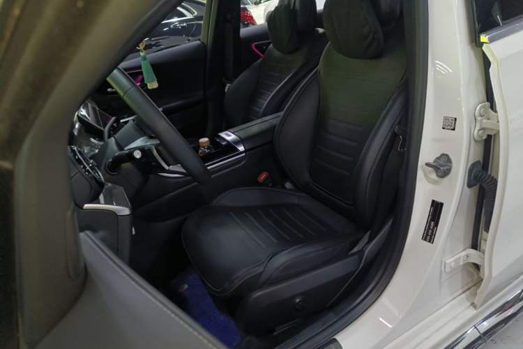 Used Mercedes-Benz C-Class 2023 Revised C 200 L Sport Edition Left Front Seat