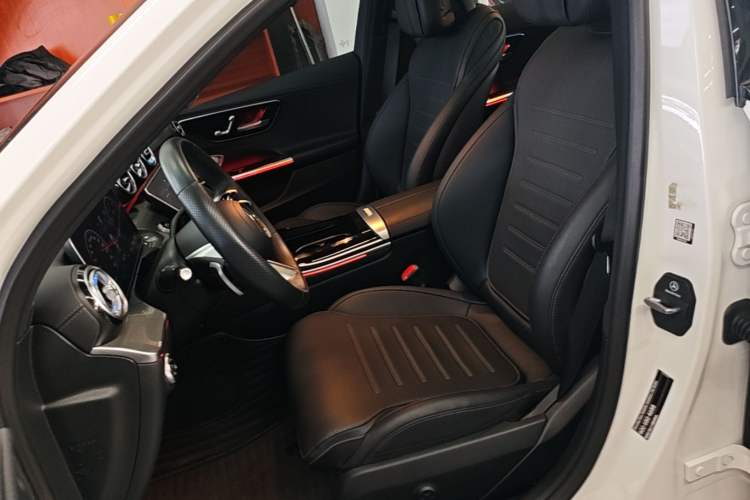 Used Mercedes-Benz C-Class 2023 Restyled C 260 L Night Edition Sports Version Left Front Seat