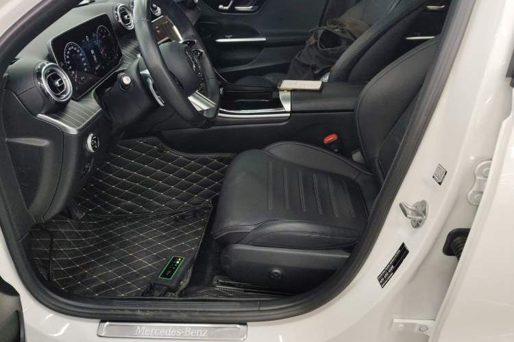 Used Mercedes-Benz C-Class 2023 C 260 L Sport Edition Left Front Seat