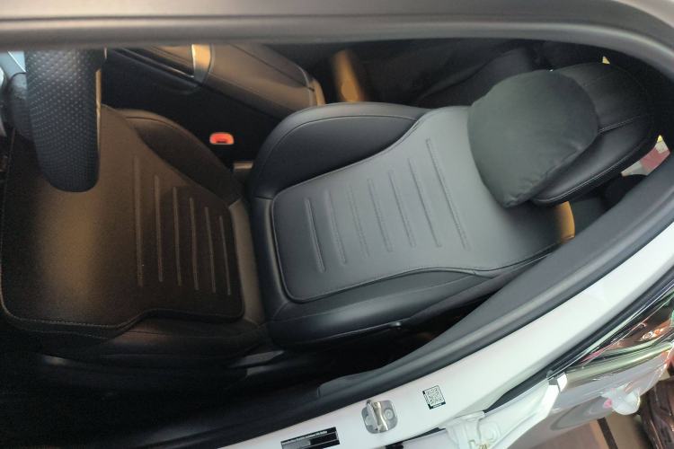 Used Mercedes-Benz C-Class 2023 Revised C 200 L Sport Edition Left Front Seat