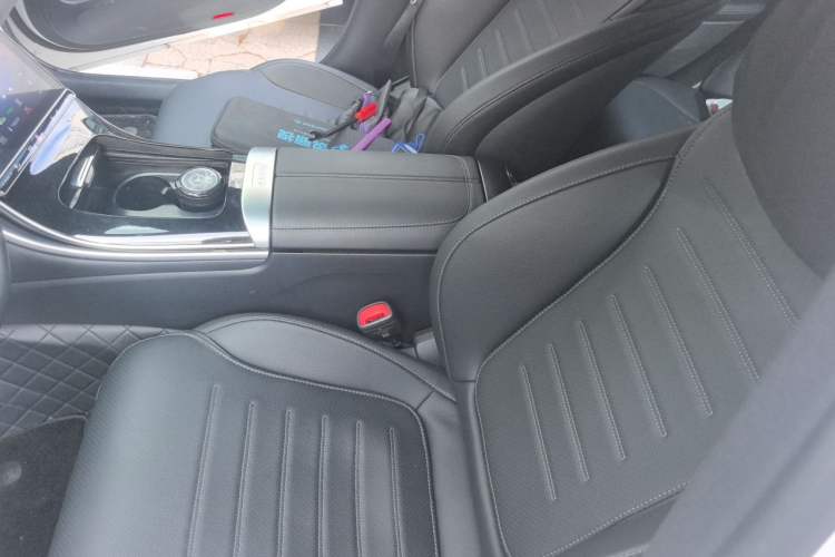 Used Mercedes-Benz C-Class 2023 Second Facelift C 260 L Sport Edition Left Front Seat