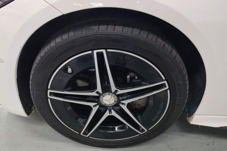Used Mercedes-Benz C-Class 2023 Restyled C 260 L Night Edition Sports Version Left Front Wheel Hub