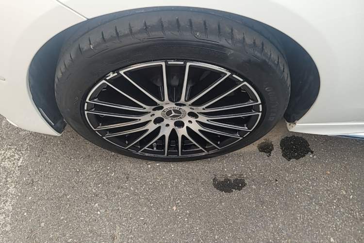 Used Mercedes-Benz C-Class 2023 Restyled C 260 L Sport Edition Left Front Wheel Hub