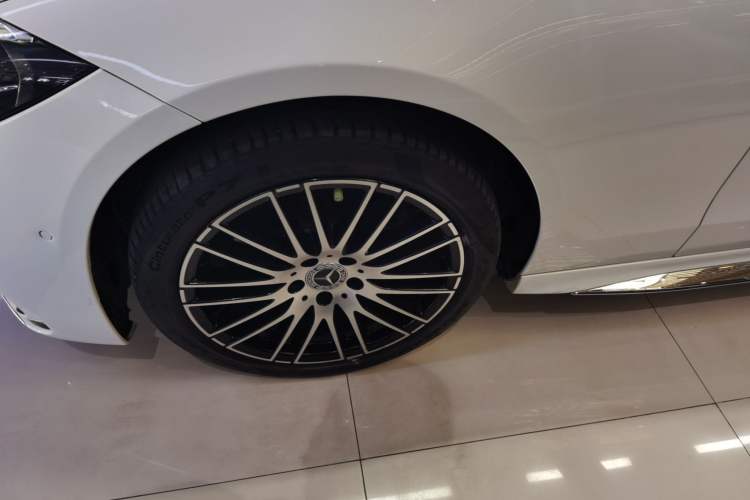 Used Mercedes-Benz C-Class 2023 Restyled C 260 L Sport Edition Left Front Wheel Hub