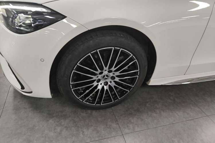Used Mercedes-Benz C-Class 2023 C 260 L Sport Edition Left Front Wheel Hub