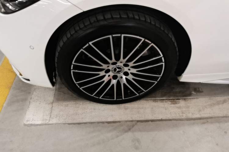 Used Mercedes-Benz C-Class 2023 C 260 L Sport Edition Left Front Wheel Hub