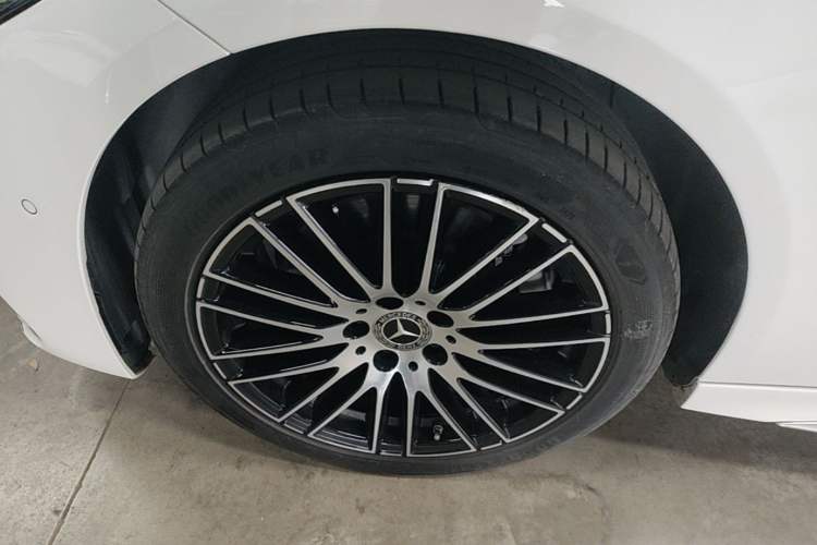 Used Mercedes-Benz C-Class 2023 Second Facelift C 260 L Sport Edition Left Front Wheel Hub