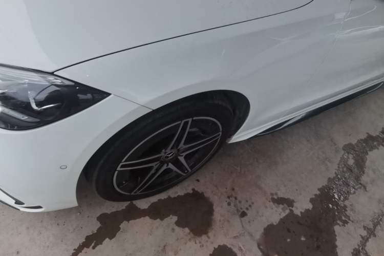 Used Mercedes-Benz C-Class 2023 C 260 L Bright Night Sports Edition Left Front Wheel Hub