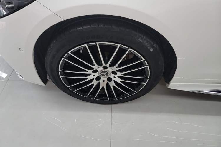 Used Mercedes-Benz C-Class 2023 Revised C 200 L Sport Edition Left Front Wheel Hub