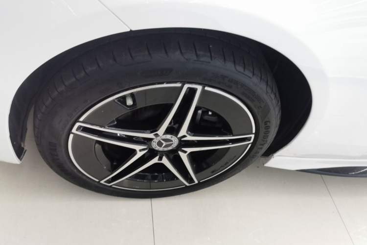 Used Mercedes-Benz C-Class 2023 Restyled C 260 L Night Edition Sports Version Left Front Wheel Hub