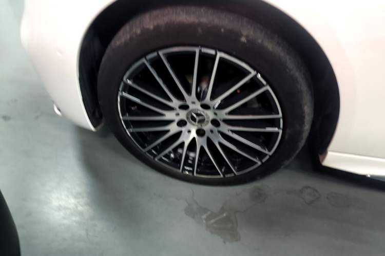 Used Mercedes-Benz C-Class 2023 Second Facelift C 260 L Sport Edition Left Front Wheel Hub