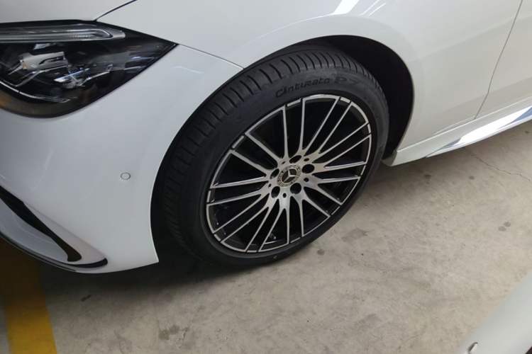 Used Mercedes-Benz C-Class 2023 Restyled C 260 L Sport Edition Left Front Wheel Hub