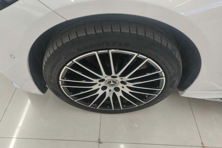 Used Mercedes-Benz C-Class 2023 Revised C 200 L Sport Edition Left Front Wheel Hub