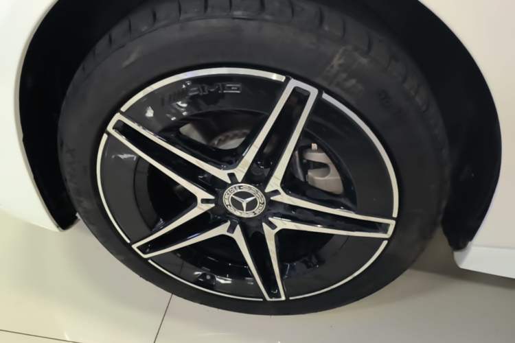 Used Mercedes-Benz C-Class 2023 Restyled C 260 L Night Edition Sports Version Left Front Wheel Hub