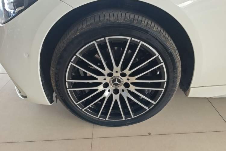 Used Mercedes-Benz C-Class 2023 Revised C 200 L Sport Edition Left Front Wheel Hub