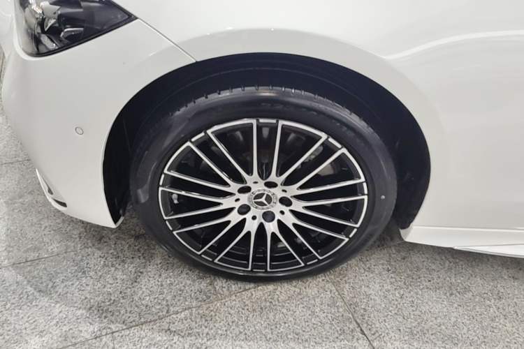Used Mercedes-Benz C-Class 2023 Restyled C 260 L Sport Edition Left Front Wheel Hub