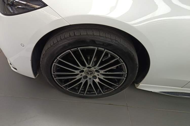 Used Mercedes-Benz C-Class 2023 Restyled C 260 L Sport Edition Left Front Wheel Hub