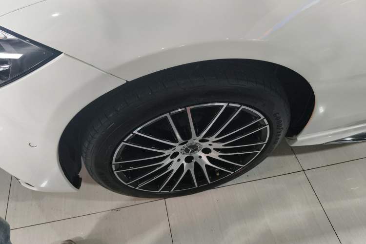Used Mercedes-Benz C-Class 2023 Restyled C 260 L Sport Edition Left Front Wheel Hub