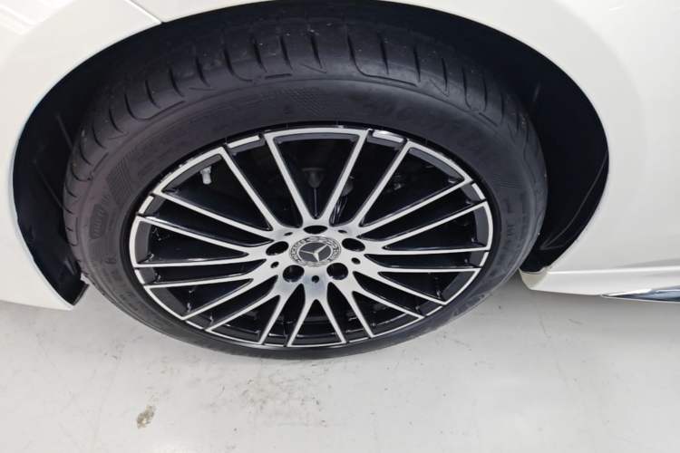 Used Mercedes-Benz C-Class 2023 Second Facelift C 260 L Sport Edition Left Front Wheel Hub