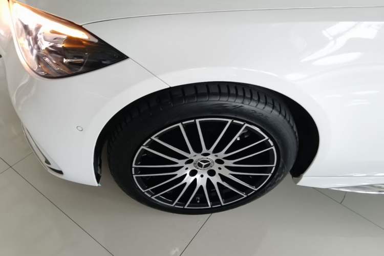 Used Mercedes-Benz C-Class 2023 Restyled C 260 L Sport Edition Left Front Wheel Hub