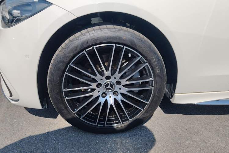 Used Mercedes-Benz C-Class 2023 C 260 L Sport Edition Left Front Wheel Hub