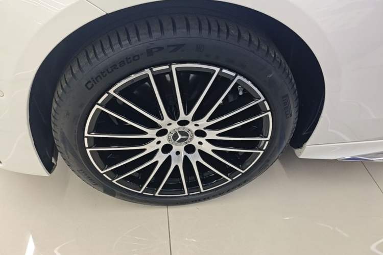 Used Mercedes-Benz C-Class 2023 Revised C 200 L Sport Edition Left Front Wheel Hub