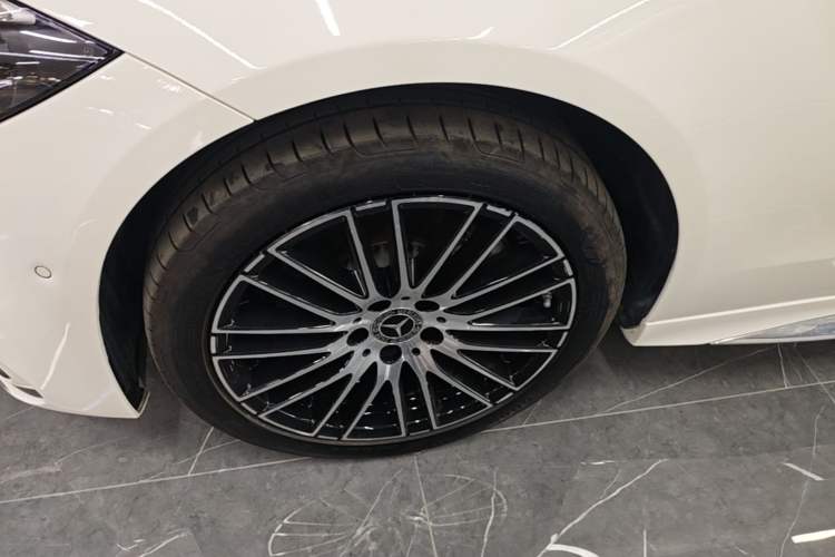 Used Mercedes-Benz C-Class 2023 Restyled C 260 L Sport Edition Left Front Wheel Hub