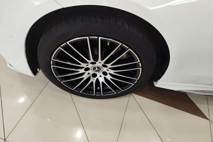 Used Mercedes-Benz C-Class 2023 Second Facelift C 260 L Sport Edition Left Front Wheel Hub
