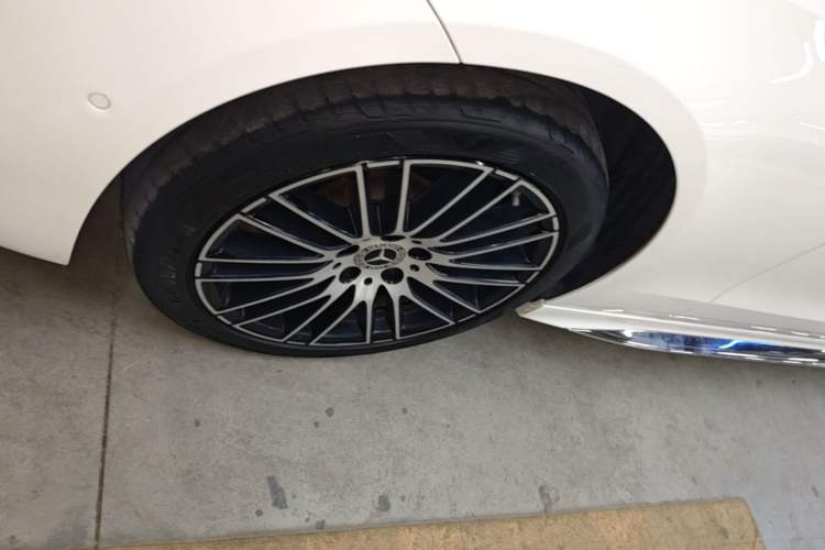 Used Mercedes-Benz C-Class 2023 C 260 L Sport Edition Left Front Wheel Hub