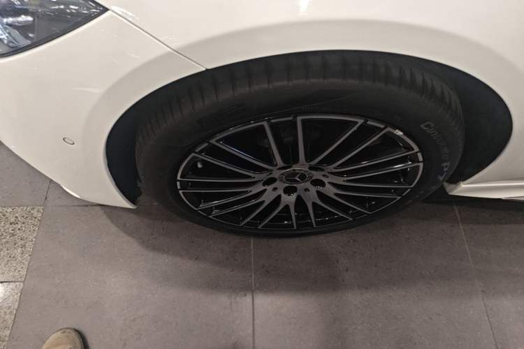 Used Mercedes-Benz C-Class 2023 Restyled C 260 L Sport Edition Left Front Wheel Hub